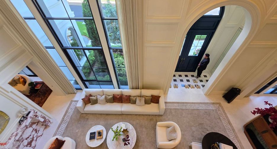 For sale 5 bedrooms condo in Bang Kapi, Bangkok