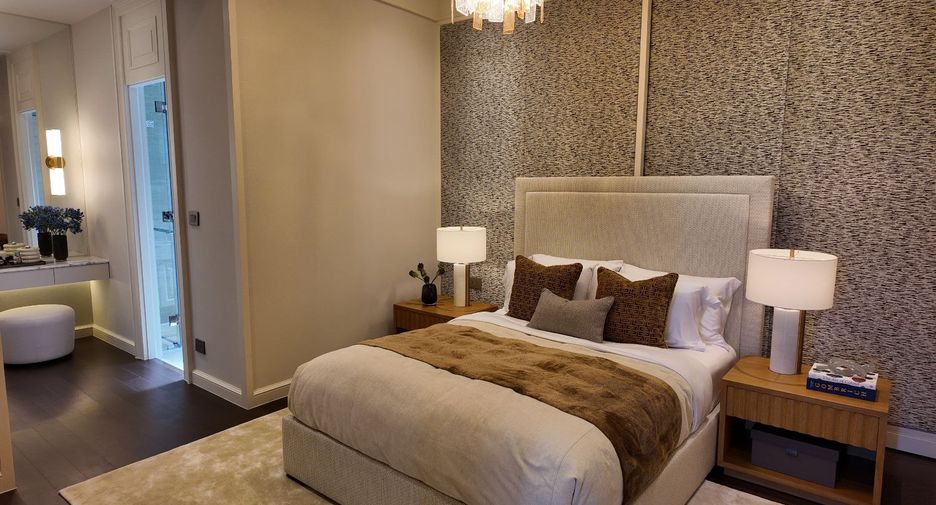 For sale 5 bedrooms condo in Bang Kapi, Bangkok