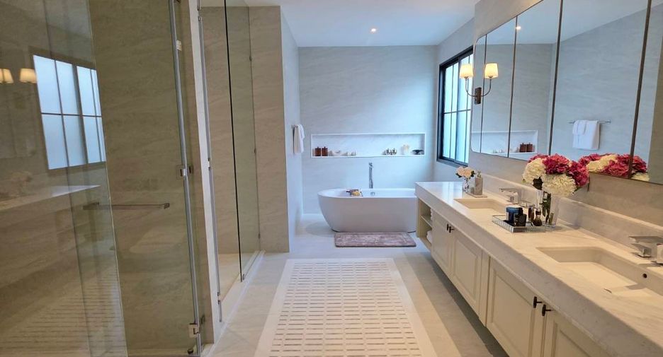 For sale 5 bedrooms condo in Bang Kapi, Bangkok
