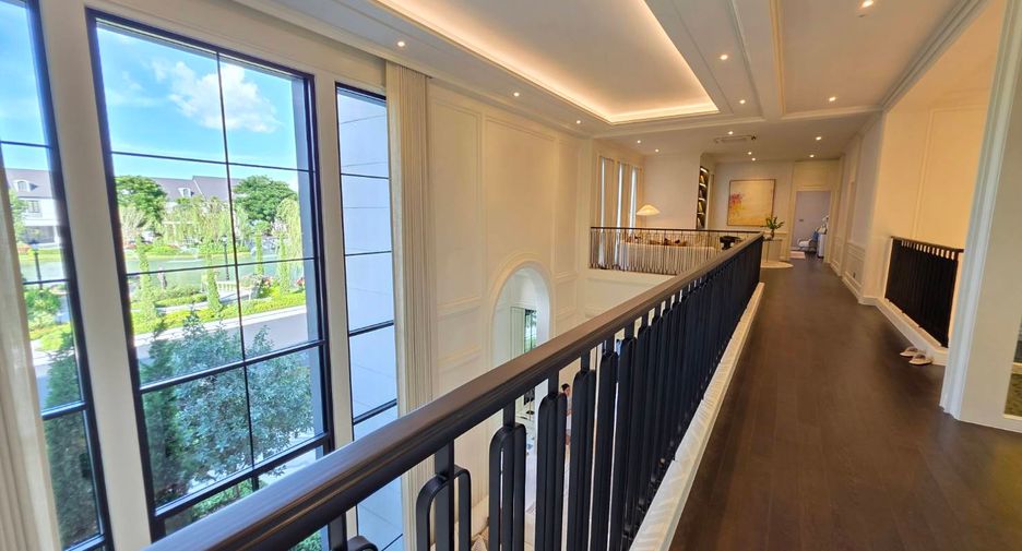 For sale 5 bedrooms condo in Bang Kapi, Bangkok