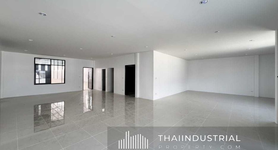 For rent warehouse in Ban Bueng, Chonburi