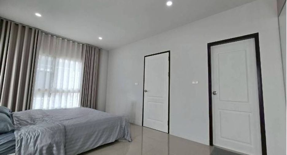 For rent 3 bedrooms house in Mueang Phuket, Phuket