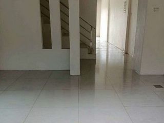Casa adosada en venta de 2 habitaciones en Hat Yai, Songkhla