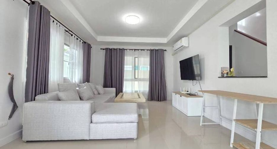 For rent 3 bedrooms house in Mueang Phuket, Phuket