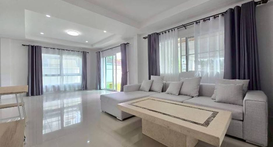 For rent 3 bedrooms house in Mueang Phuket, Phuket