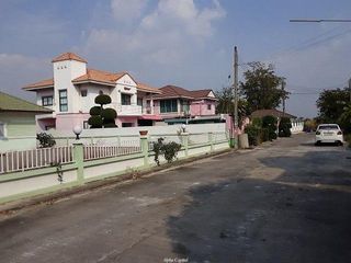Продажа 1 кровать дом в Khok Samrong, Lopburi