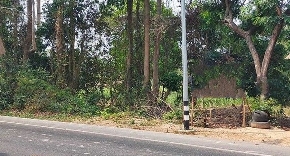 Продажа Участок в At Samat, Roi Et