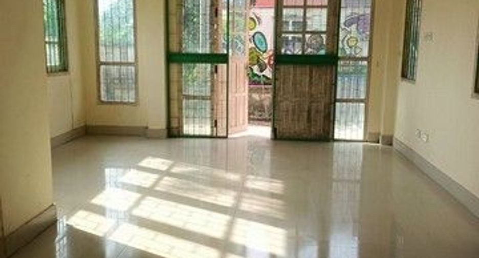 Продажа 3 спальни таунхаус в Хатъяй, Songkhla