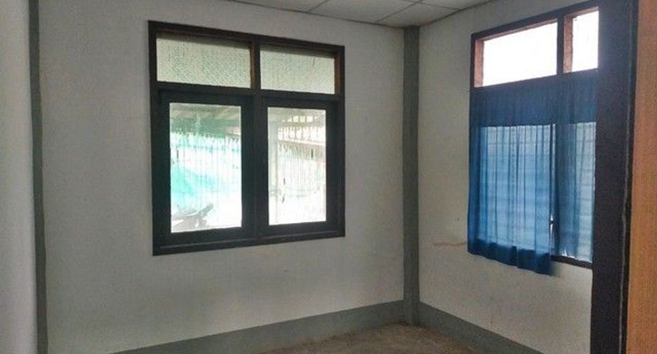 Casa en venta de 1 habitaciones en At Samat, Roi Et