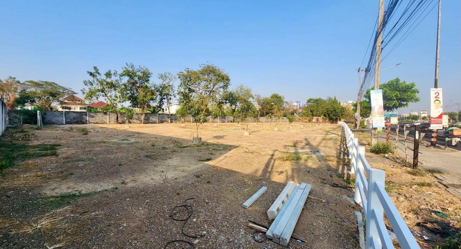 Terreno en venta en Bueng Kum, Bangkok