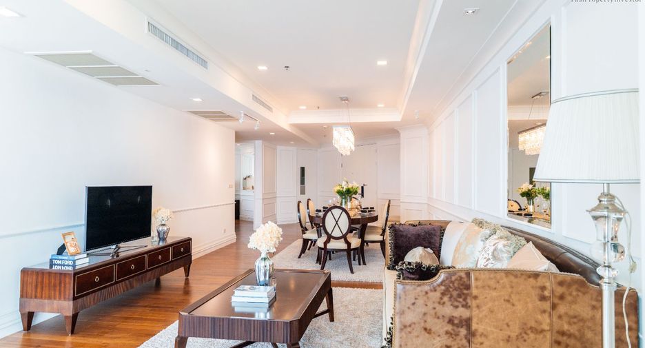 For sale 3 bedrooms condo in Dusit, Bangkok