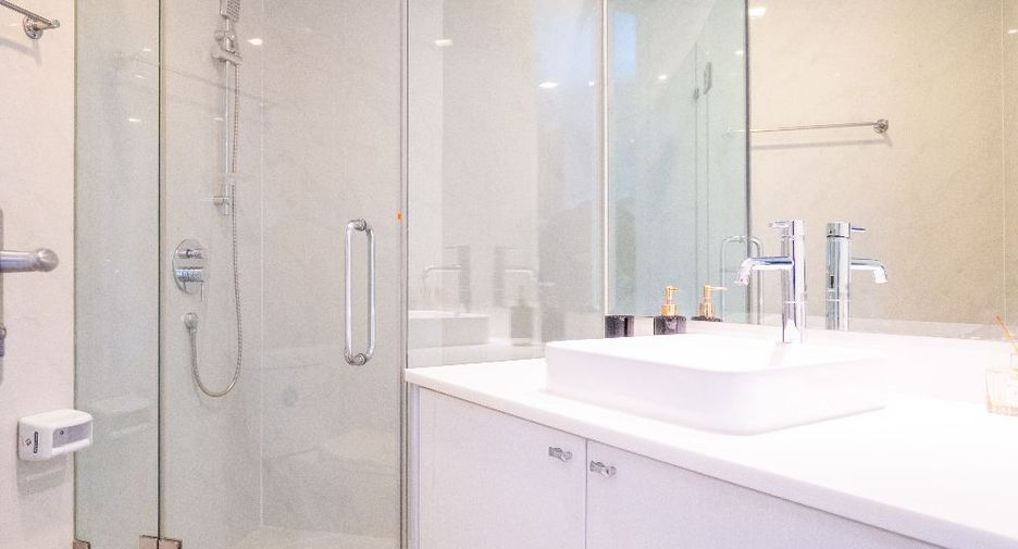 For sale 3 bedrooms condo in Dusit, Bangkok