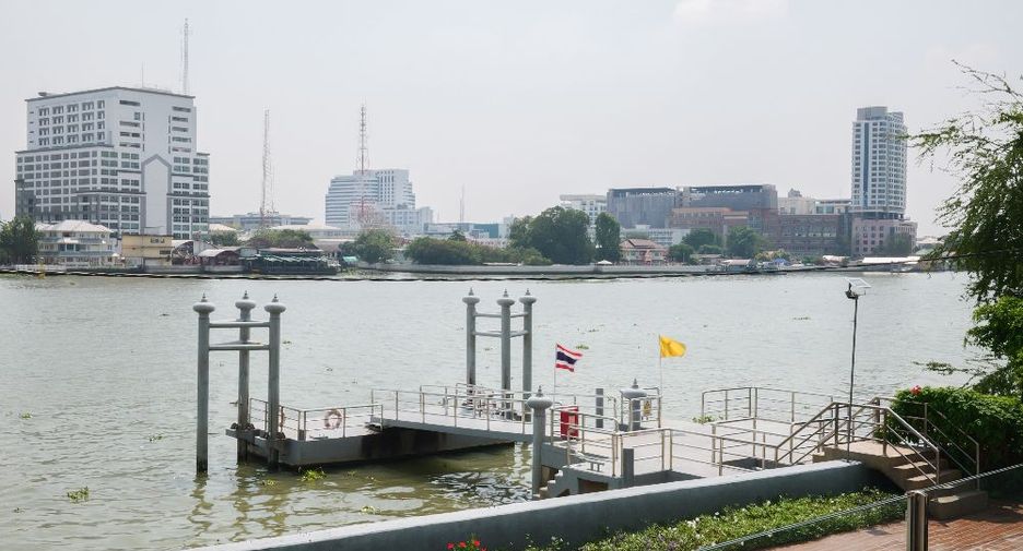 For sale 3 bedrooms condo in Dusit, Bangkok