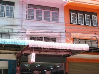 For sale 3 bedrooms retail Space in Bang Khun Thian, Bangkok