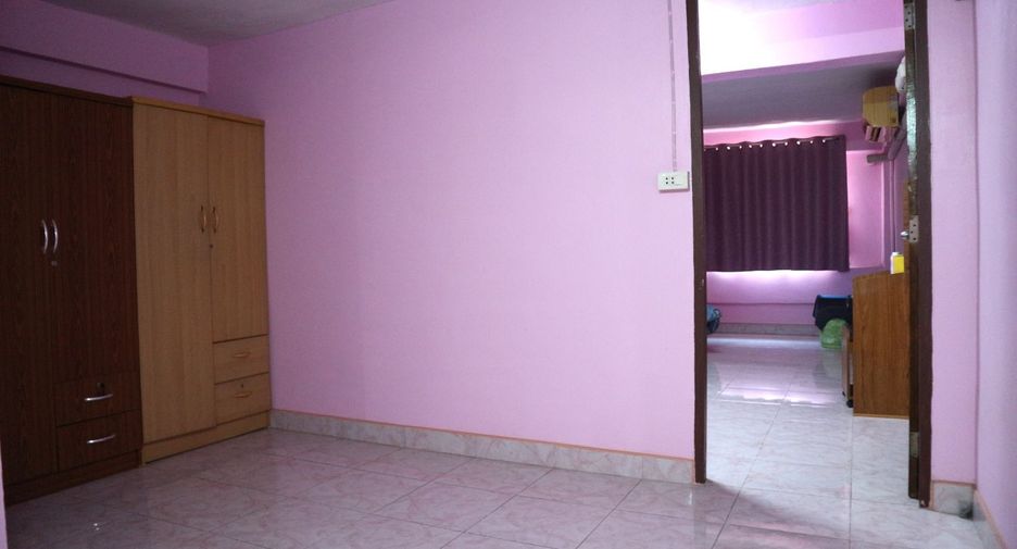 For sale 3 bedrooms retail Space in Bang Khun Thian, Bangkok