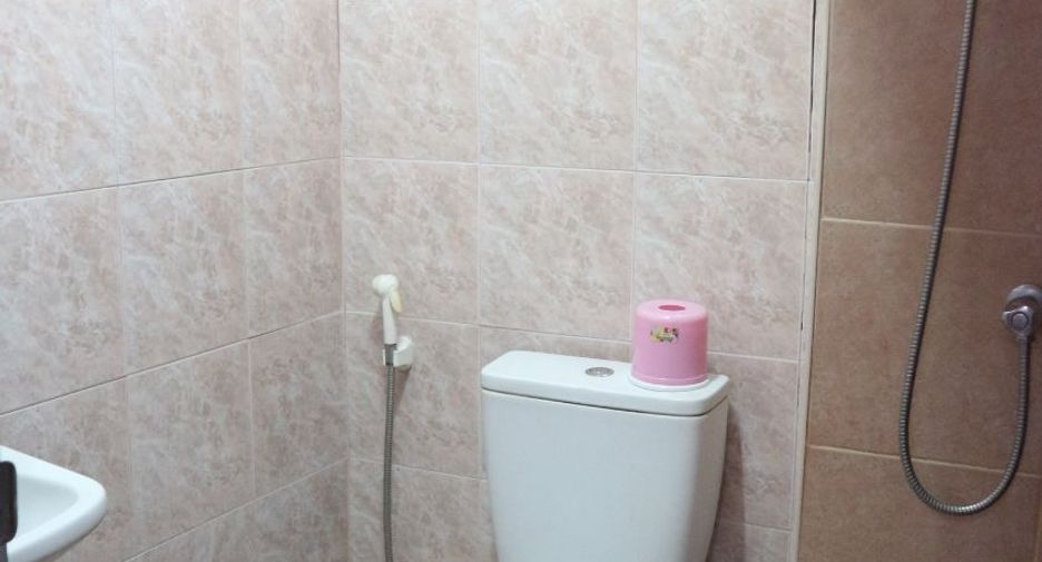 For sale 3 bedrooms retail Space in Bang Khun Thian, Bangkok