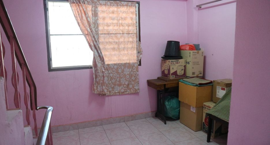 For sale 3 bedrooms retail Space in Bang Khun Thian, Bangkok