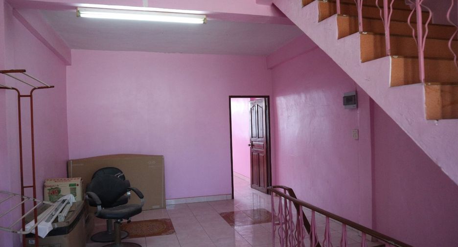 For sale 3 bedrooms retail Space in Bang Khun Thian, Bangkok