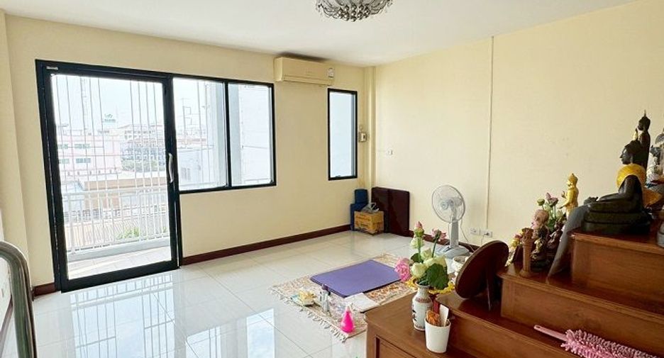 Local comercial en venta de 5 habitaciones en Mueang Samut Sakhon, Samut Sakhon