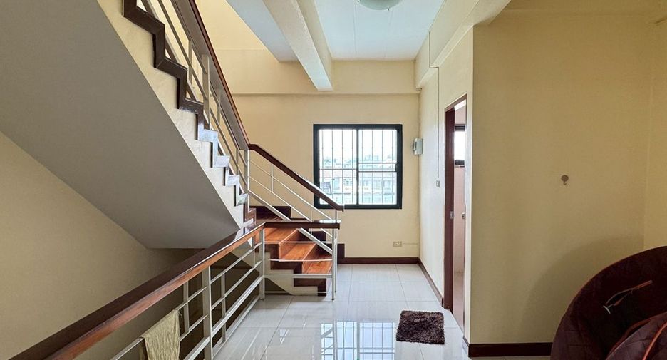 Local comercial en venta de 5 habitaciones en Mueang Samut Sakhon, Samut Sakhon