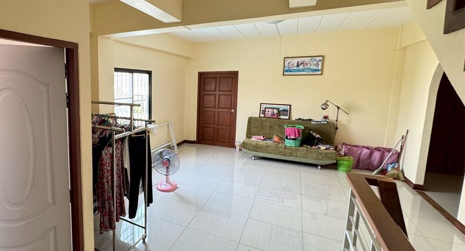 Local comercial en venta de 5 habitaciones en Mueang Samut Sakhon, Samut Sakhon