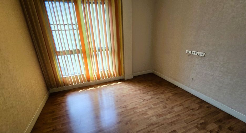 Haus zum Kauf mit 3 Zimmer in Sam Phran, Nakhon Pathom