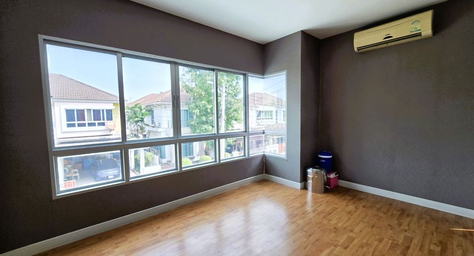 Haus zum Kauf mit 3 Zimmer in Sam Phran, Nakhon Pathom