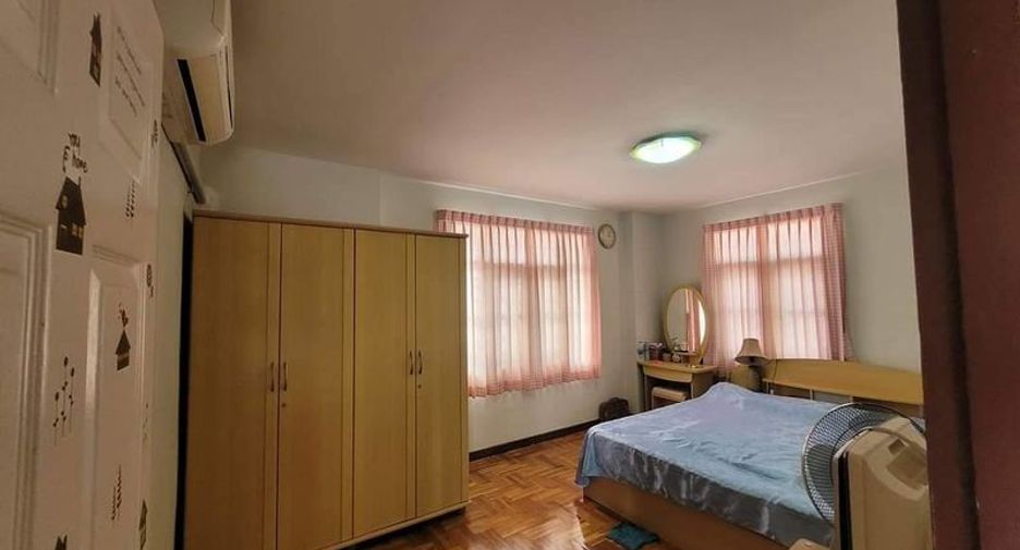 For sale 4 bedrooms house in Si Racha, Chonburi