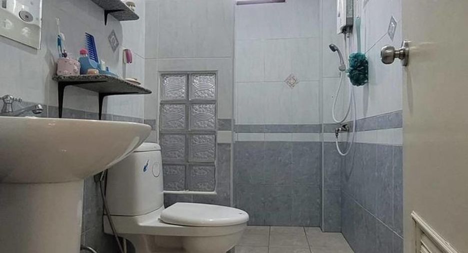 For sale 4 bedrooms house in Si Racha, Chonburi