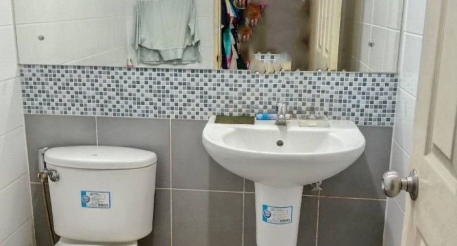 For sale 3 bedrooms townhouse in Bang Phli, Samut Prakan
