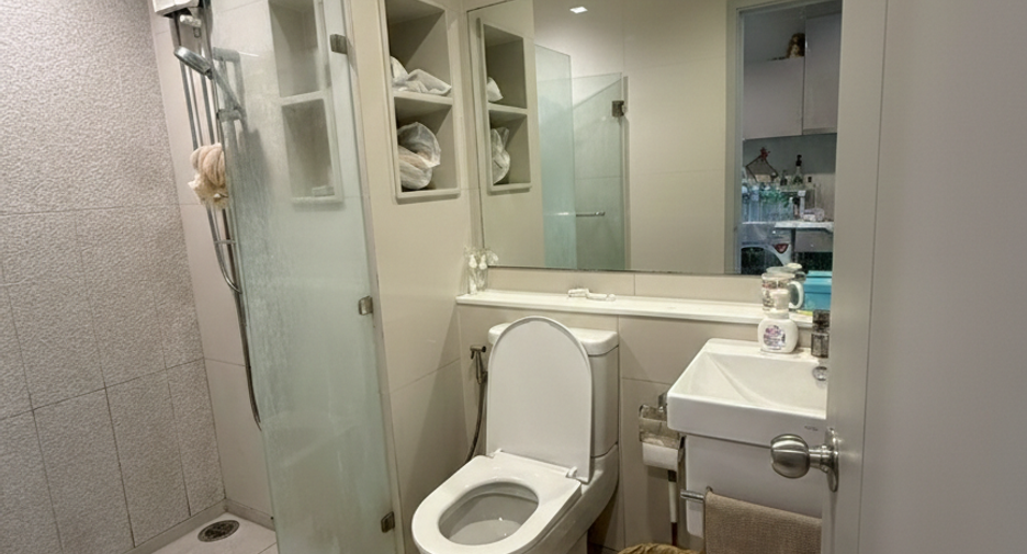 For sale 1 bed condo in Phra Khanong, Bangkok