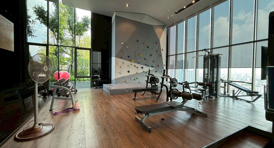 For sale 1 bed condo in Phra Khanong, Bangkok