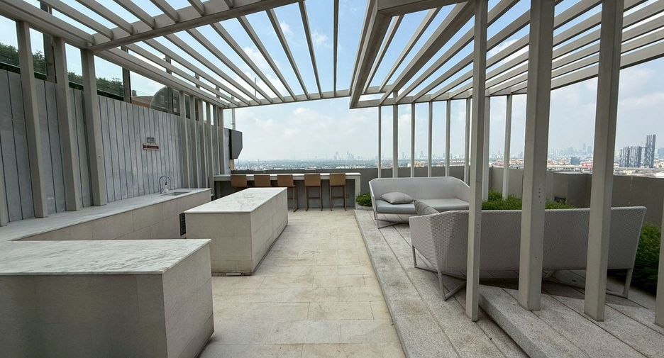 For sale 1 bed condo in Phra Khanong, Bangkok