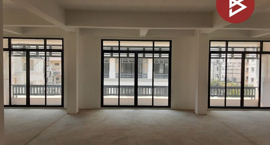 For rent retail Space in Bang Khun Thian, Bangkok