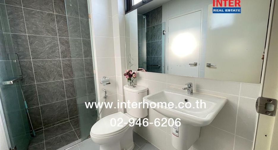 For sale 3 bedrooms house in Khlong Sam Wa, Bangkok