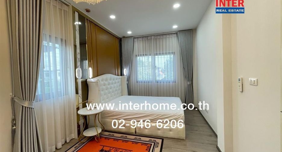For sale 3 bedrooms house in Khlong Sam Wa, Bangkok