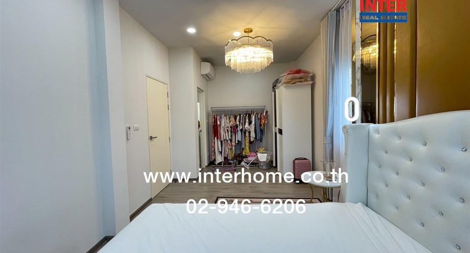 For sale 3 bedrooms house in Khlong Sam Wa, Bangkok