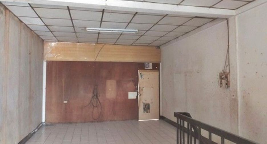 Gewerbefläche zum Kauf mit 1 Zimmer in Mueang Kalasin, Kalasin