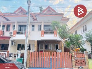 Casa adosada en venta de 3 habitaciones en Mueang Rayong, Rayong