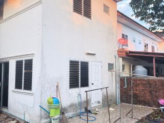 Casa adosada en venta de 3 habitaciones en Mueang Rayong, Rayong