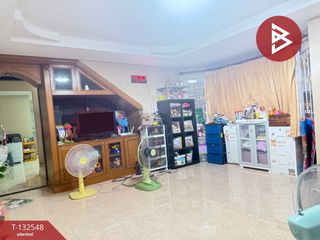 Casa adosada en venta de 3 habitaciones en Mueang Rayong, Rayong