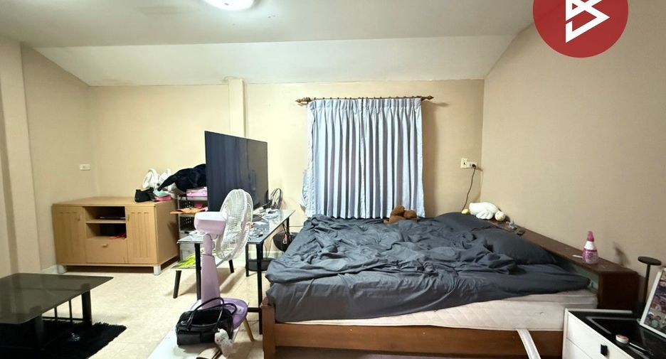 Reihenhaus zum Kauf mit 3 Zimmer in Mueang Rayong, Rayong