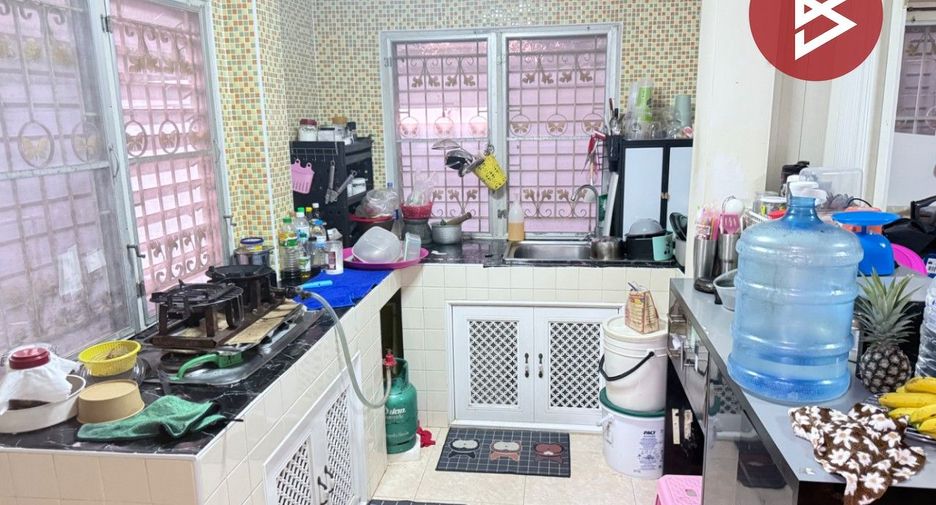 Reihenhaus zum Kauf mit 3 Zimmer in Mueang Rayong, Rayong