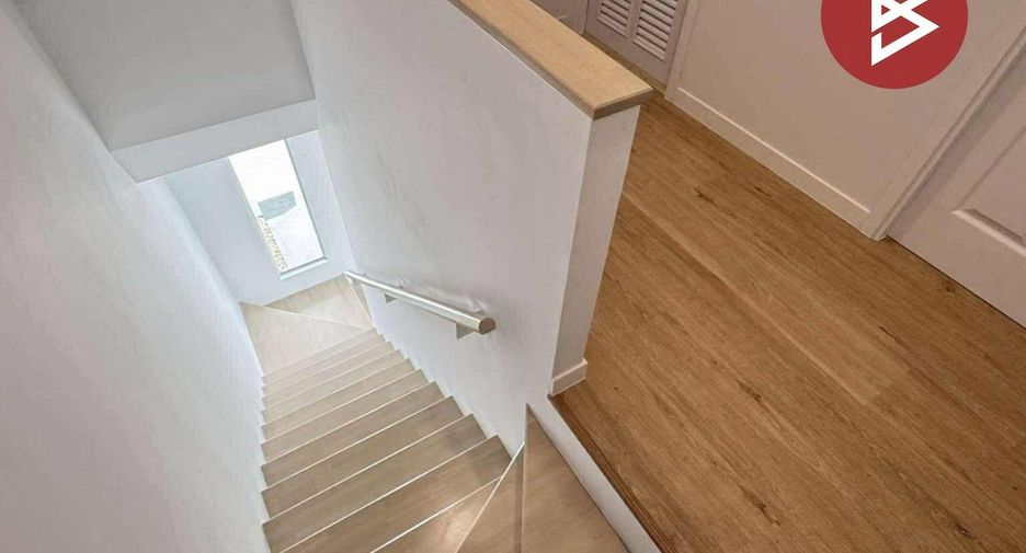 For sale 3 bedrooms townhouse in Mueang Chachoengsao, Chachoengsao