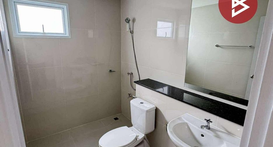 For sale 3 bedrooms townhouse in Mueang Chachoengsao, Chachoengsao