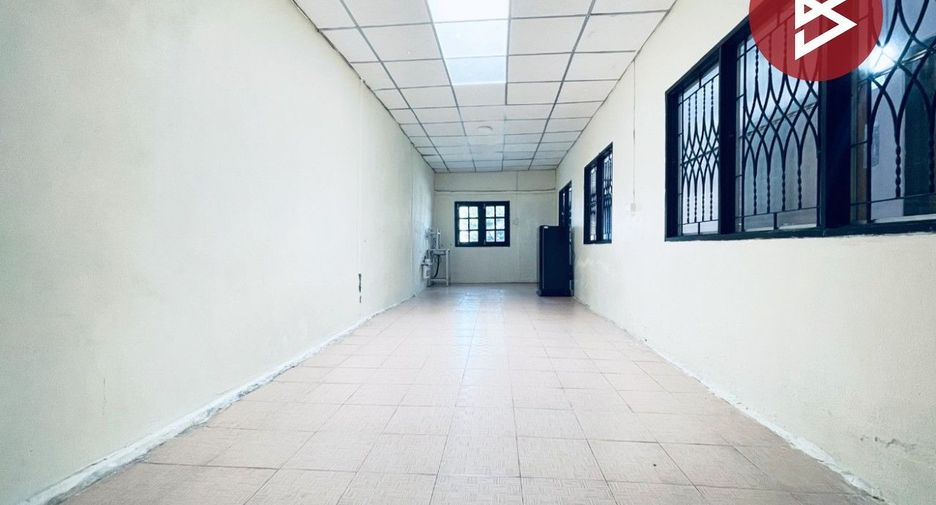 出售 2 卧室 联排别墅 在 Mueang Samut Prakan, Samut Prakan