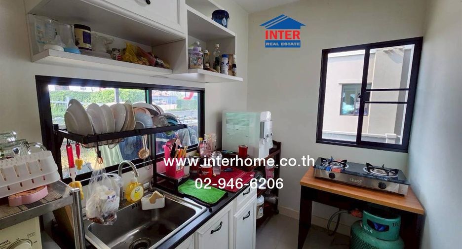 Casa en venta de 3 habitaciones en Phra Samut Chedi, Samut Prakan