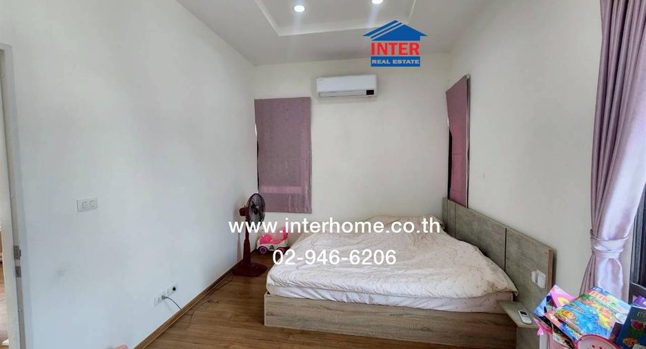 Casa en venta de 3 habitaciones en Phra Samut Chedi, Samut Prakan