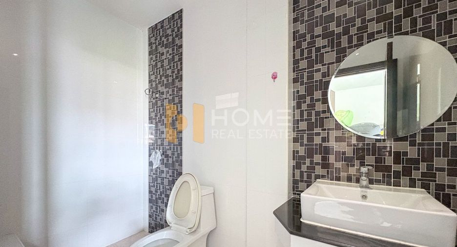 For sale 4 ベッドルーム office in Chatuchak, Bangkok