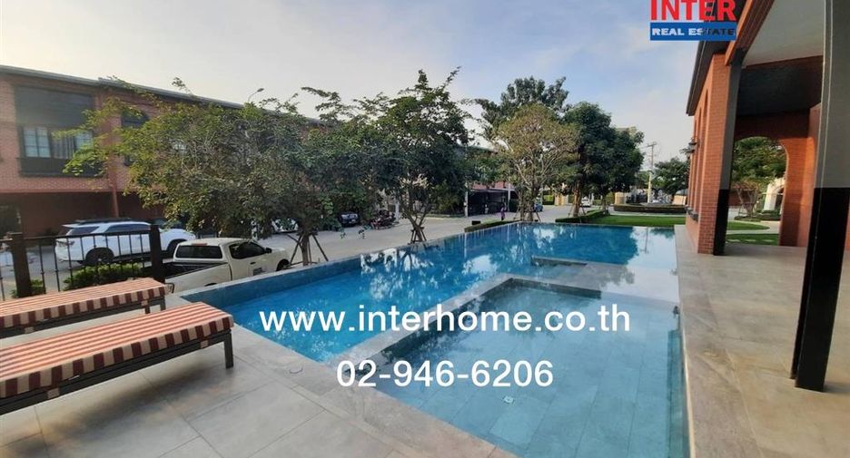 For sale 2 bedrooms townhouse in Bang Phli, Samut Prakan